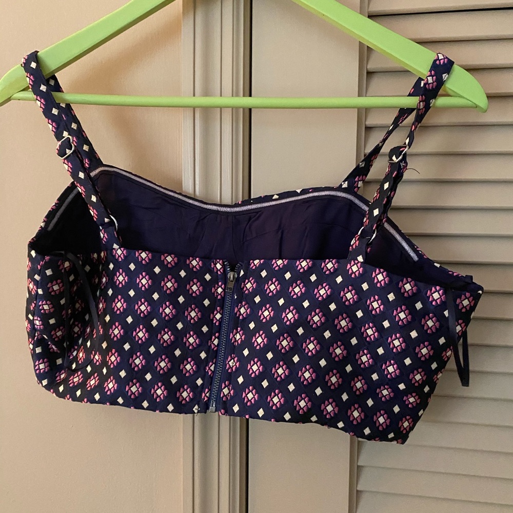 Top - Picture 2 of 2